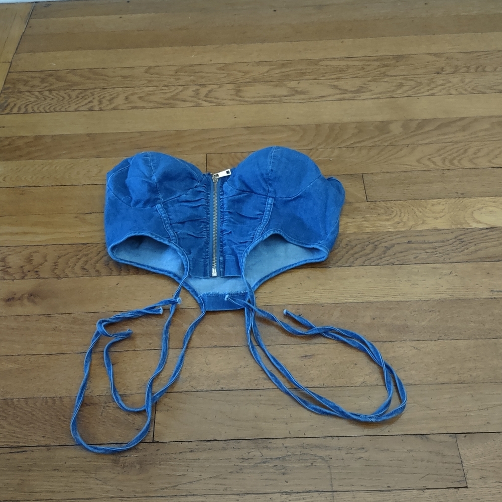 NWT denim zip up crop top size medium from Kaylee Kollection